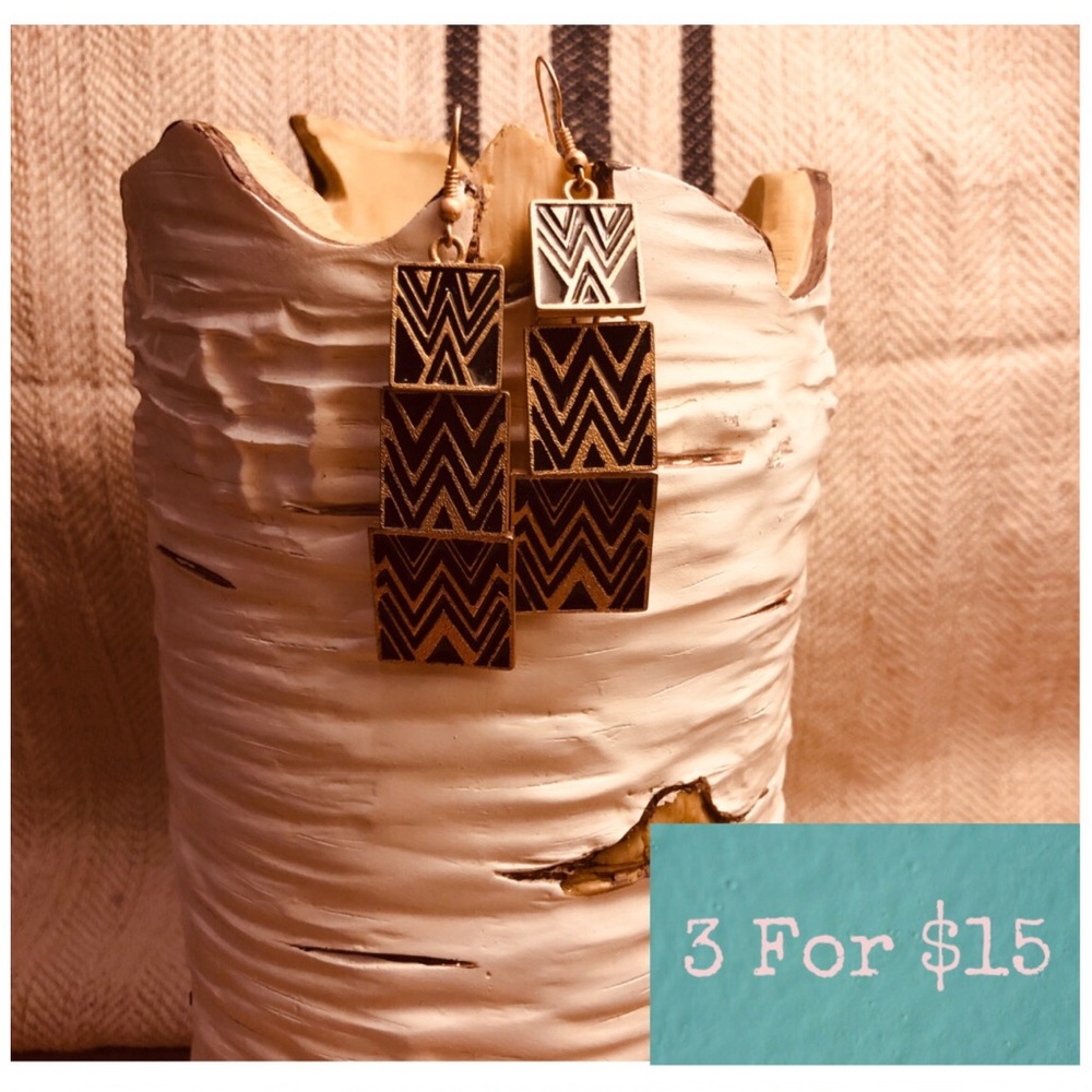 STATEMENT EARRINGS